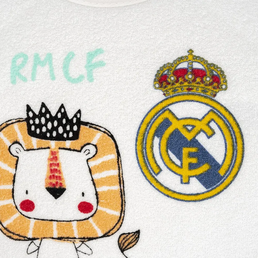 pack-2-baberos-rizo-plastificado-cuadrado-real-madrid-leon-emirates-blanco-4.webp