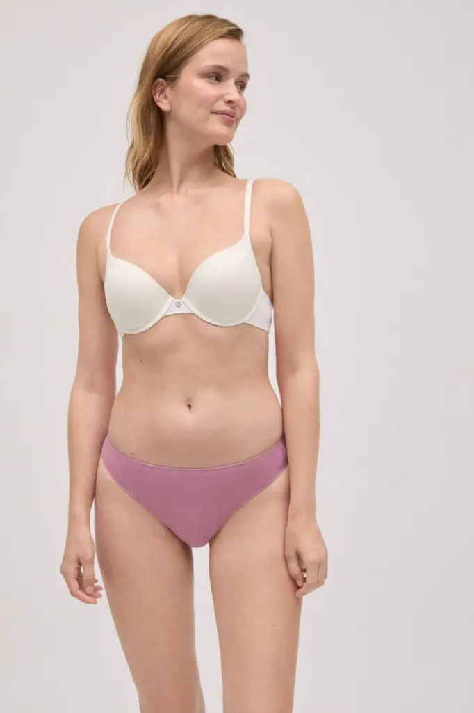 tanga-mujer-surtido1-fw2526-ysabel-mora-6.webp