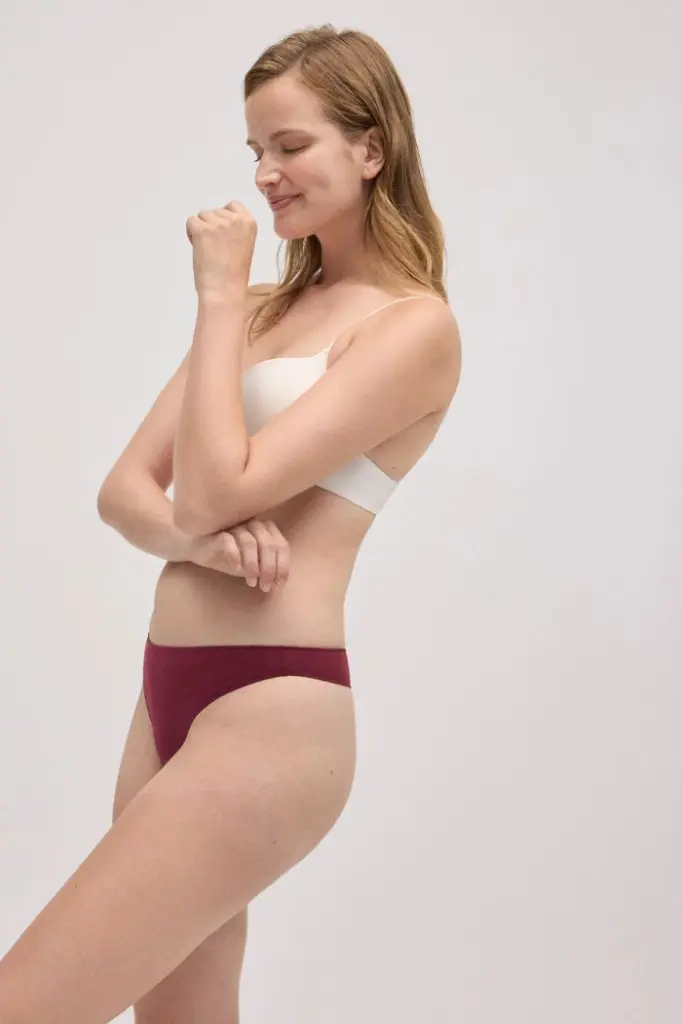 tanga-mujer-19644-surtido2-fw2526-ysabel-mora-9.webp