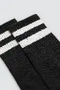 calcetin-deportivo-22968-negro-pack-3-ysabel-mora-2.webp