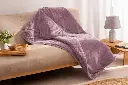 manta-plaid-sherpa-lisa-karamelo-maquillaje.webp