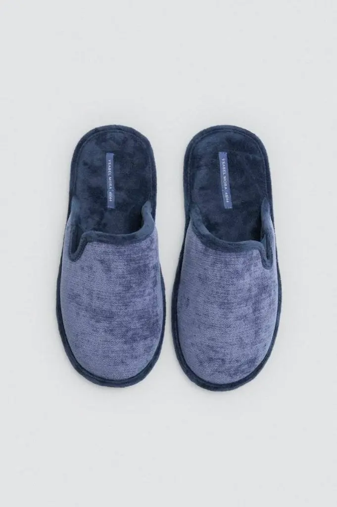 zapatillas-hombre-24077-ysabel-mora-2.webp