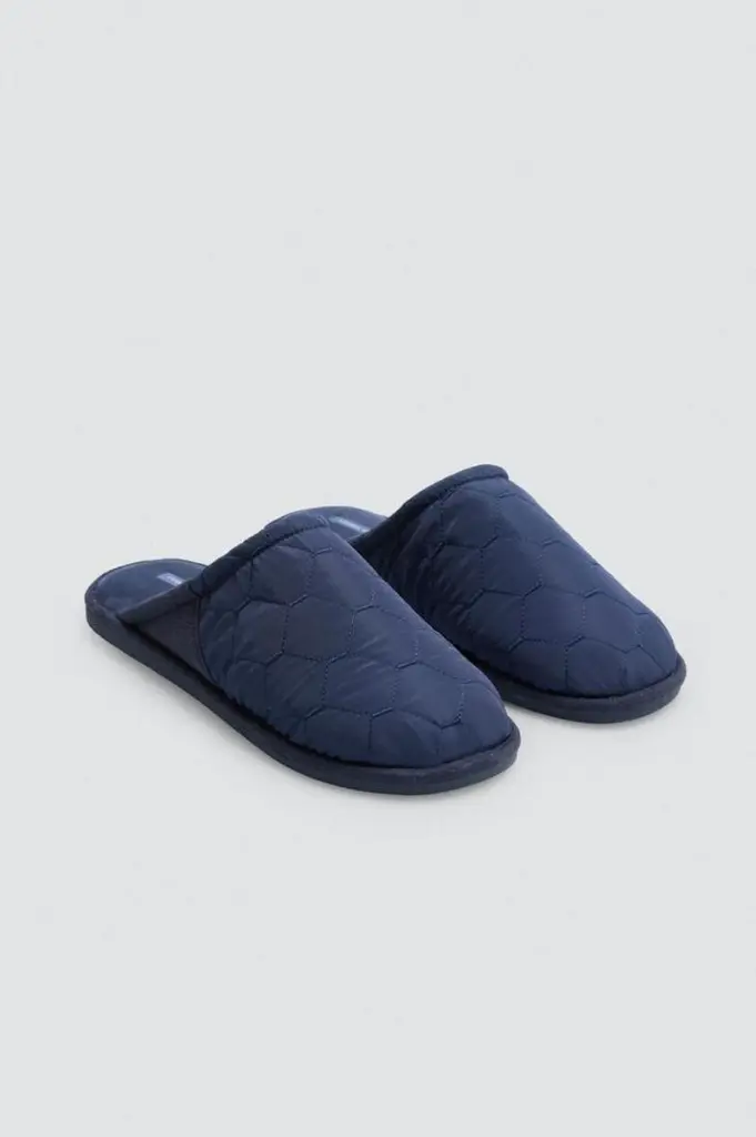 zapatillas-hombre-24082-ysabel-mora-3.webp