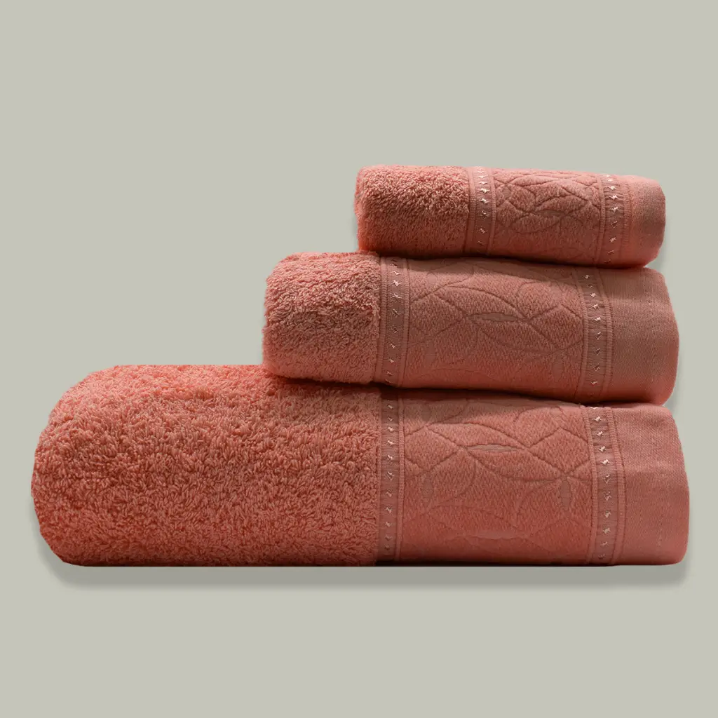 JUEGO DE TOALLAS 600GR 3 PIEZAS HILTON CORAL 2.webp