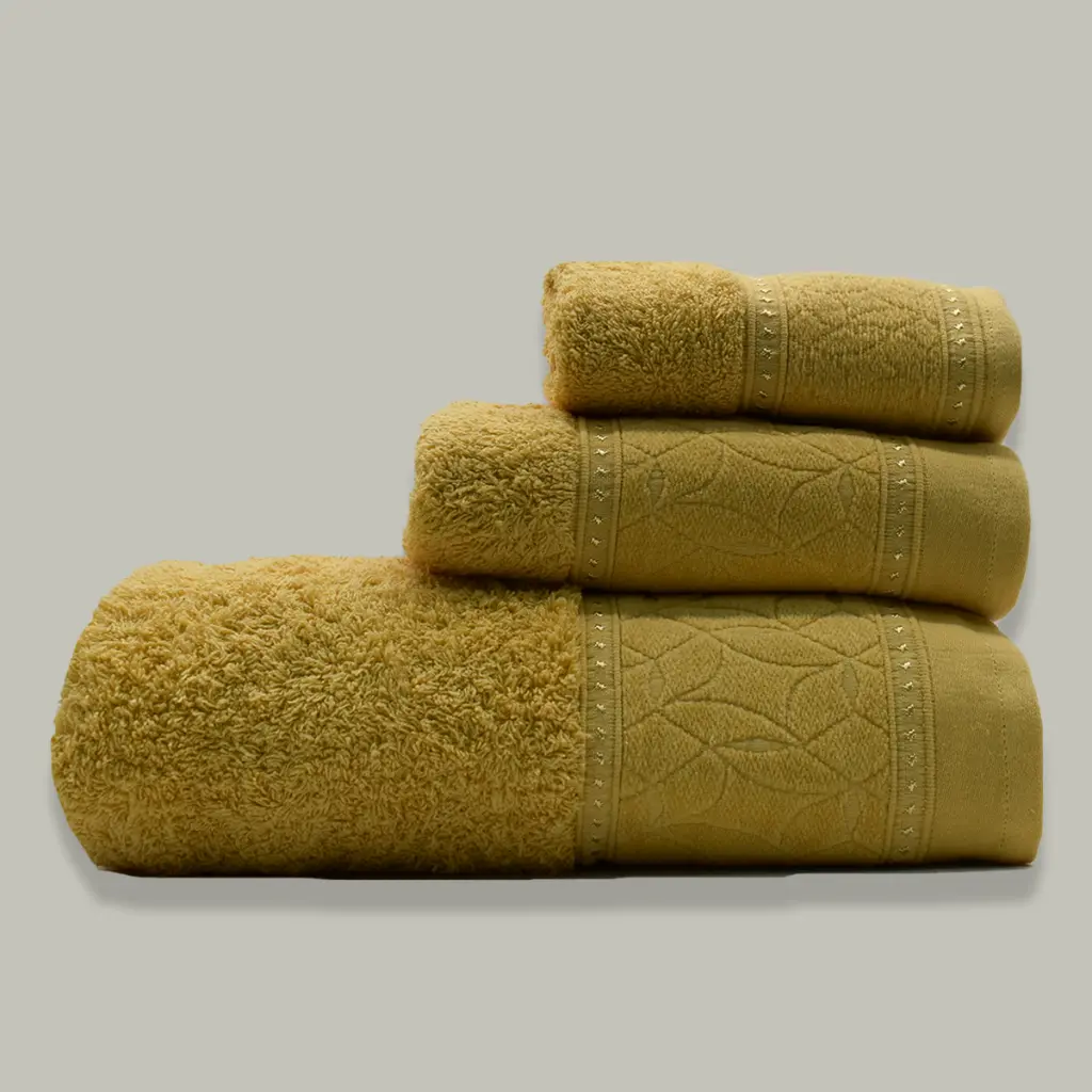 JUEGO DE TOALLAS 600GR 3 PIEZAS HILTON MOSTAZA 2.webp