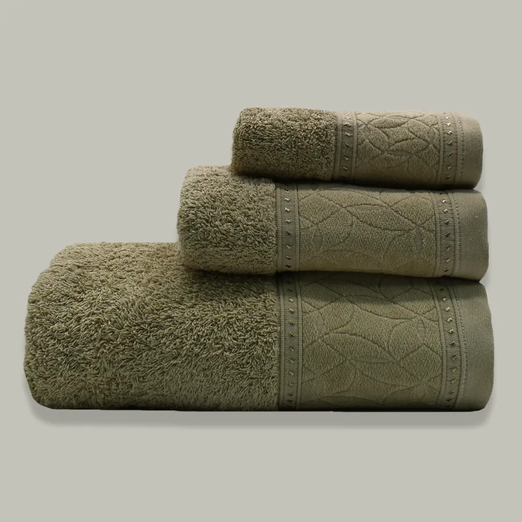 JUEGO DE TOALLAS 600GR 3 PIEZAS HILTON TAUPE 2.webp
