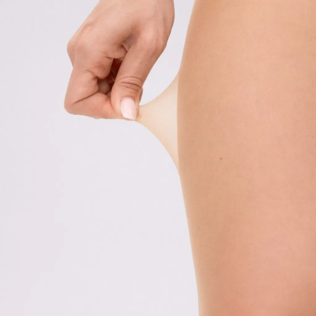 panty-sin-carreras-10-den-16638-scala-ysabel-mora-4.webp