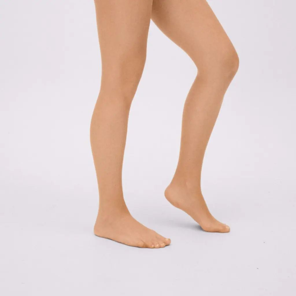panty-sin-carreras-10-den-16638-tea-ysabel-mora-4.webp