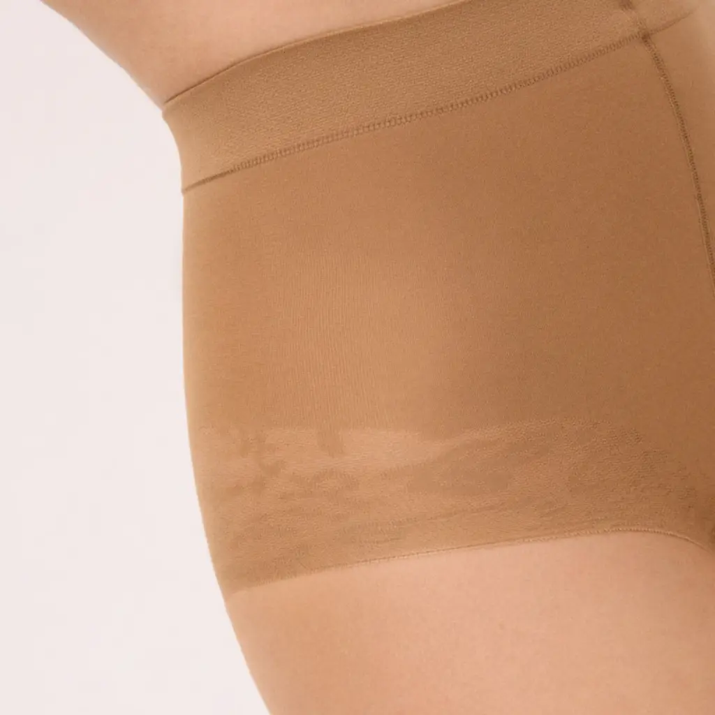 panty-reductor-sin-carreras-10-den-16639-tea-ysabel-mora-2.webp