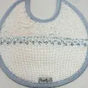 pack-2-baberos-para-bordar-05-qb01-2-blanco-azul-martifanel.webp
