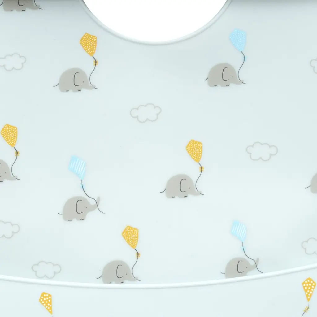 babero-silicona-estampaddo-modelo-elefantes-azul-grisaceo-interbaby-1.webp