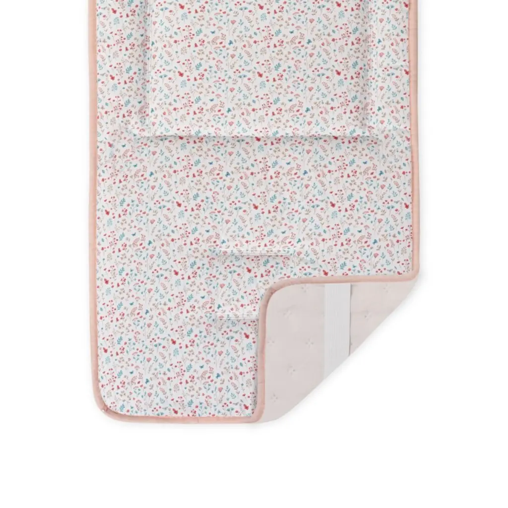 colchoneta-reversible-modelo-petalos-flores-rosa-interbaby-3.webp