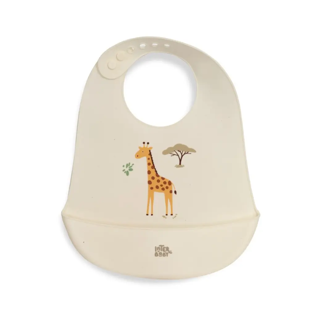 babero-silicona-estampado-modelo-savanna-beige-interbaby-1.webp