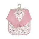 babero-con-mangas-estampado-modelo-flores-petalos-rosa-presentacion-interbaby-al-por-mayor.webp