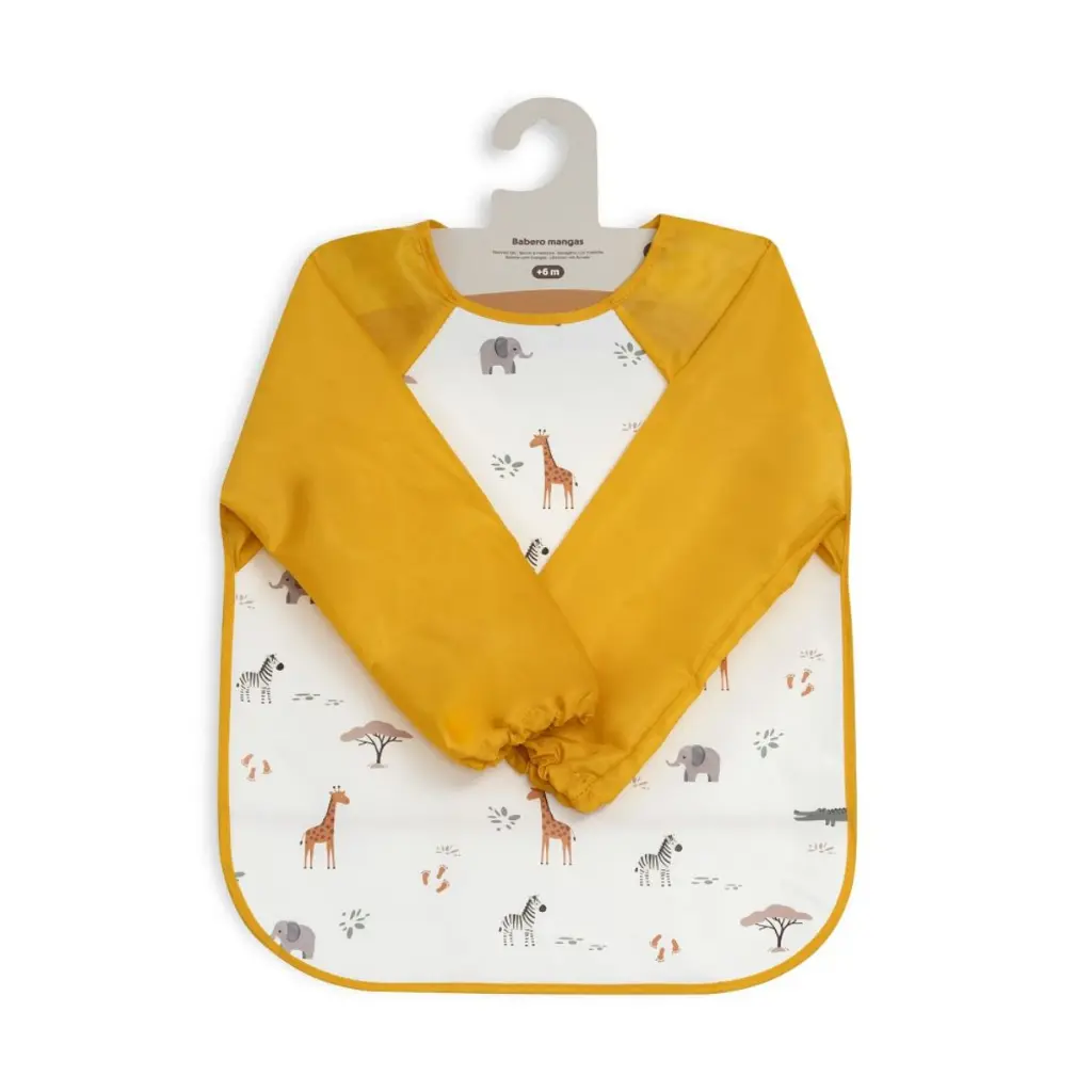 babero-con-mangas-estampado-modelo-savanna-presentacion-beig-interbaby-al-por-mayor.webp