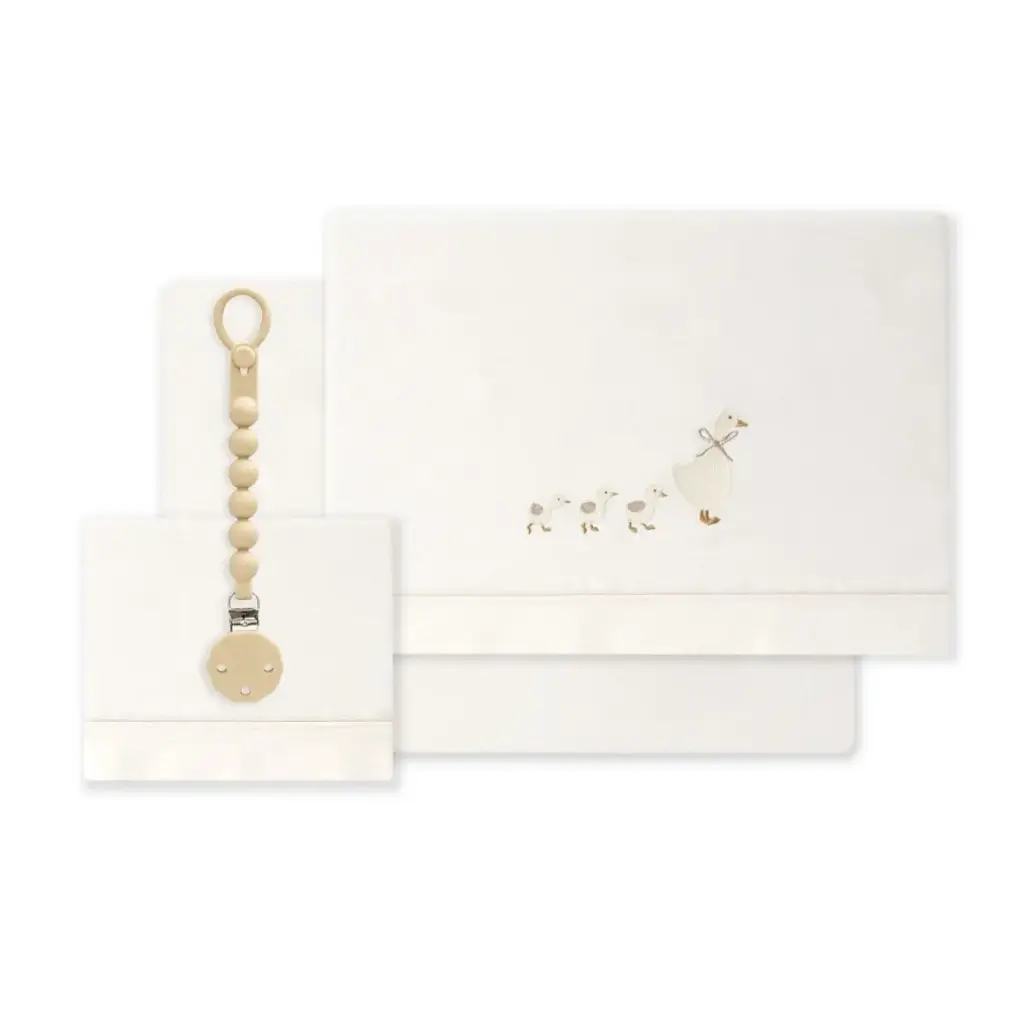 TRIPTICO CUNA TELA PATITOS FAMILIA + BROCHE BEIG INTERBABY